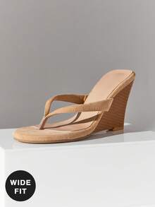 SHUZIA 女士宽楦简约仿麂皮人字拖坡跟凉鞋 - 杏色 - 查看 5