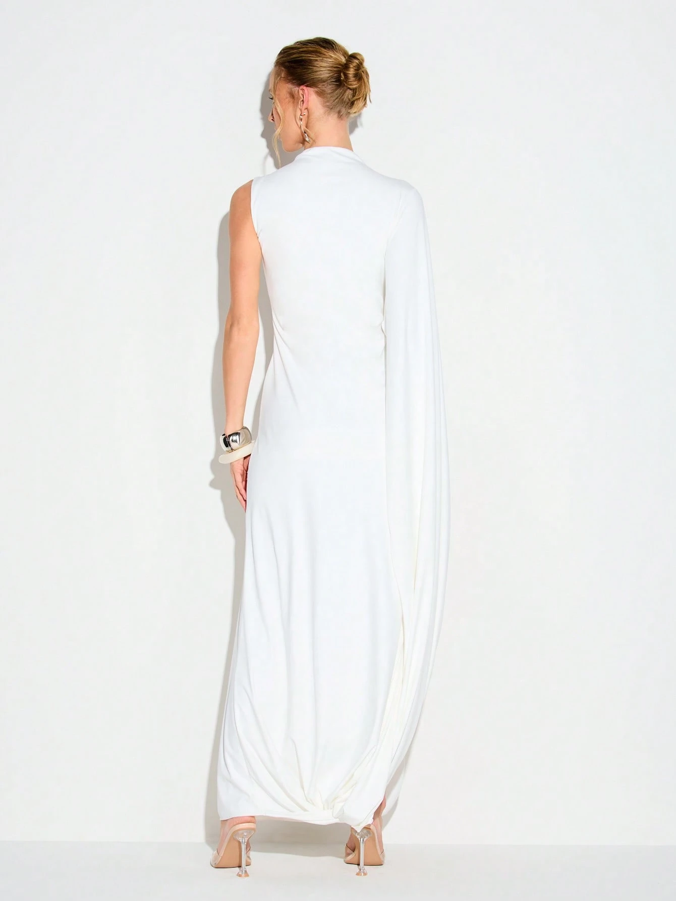 KIZN ハイネック ドレープスリーブ スプリットマキシドレス