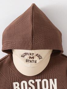 SHEIN 男婴休闲可爱针织字母图案纹理短袖连帽衫和松紧腰裤套装 - 彩色 - 查看 7