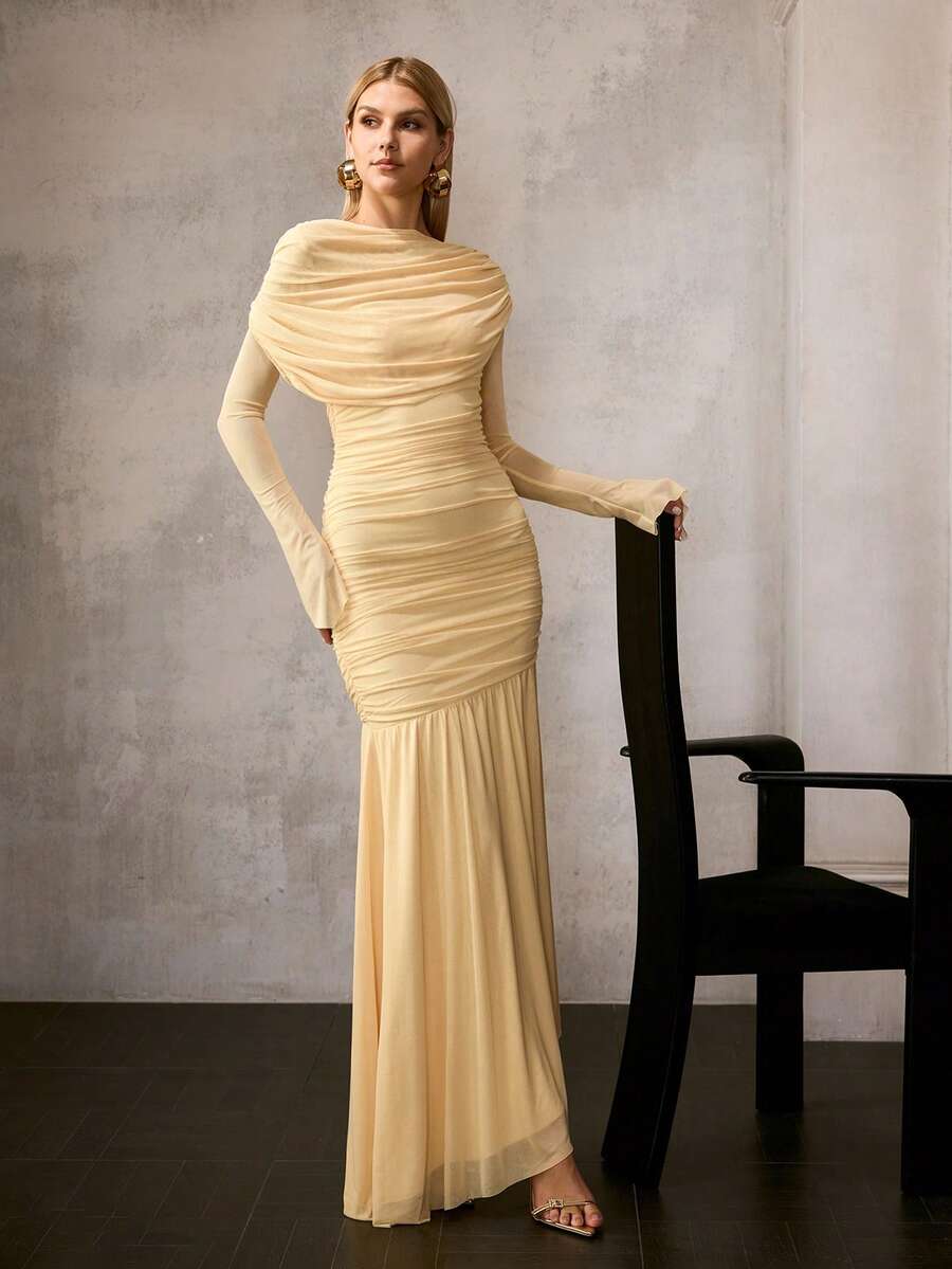 MOTF Soiréza Đầm maxi dài tay màu vàng nhạt thanh lịch dành cho nữ, với chi tiết xếp ly bất đối xứng ở phần thân trên và lưng, thích hợp cho ngày Valentine, dạ hội, tiệc trang trọng, lễ kỷ niệm và những dịp sang trọng. - Màu vàng - Xem 1