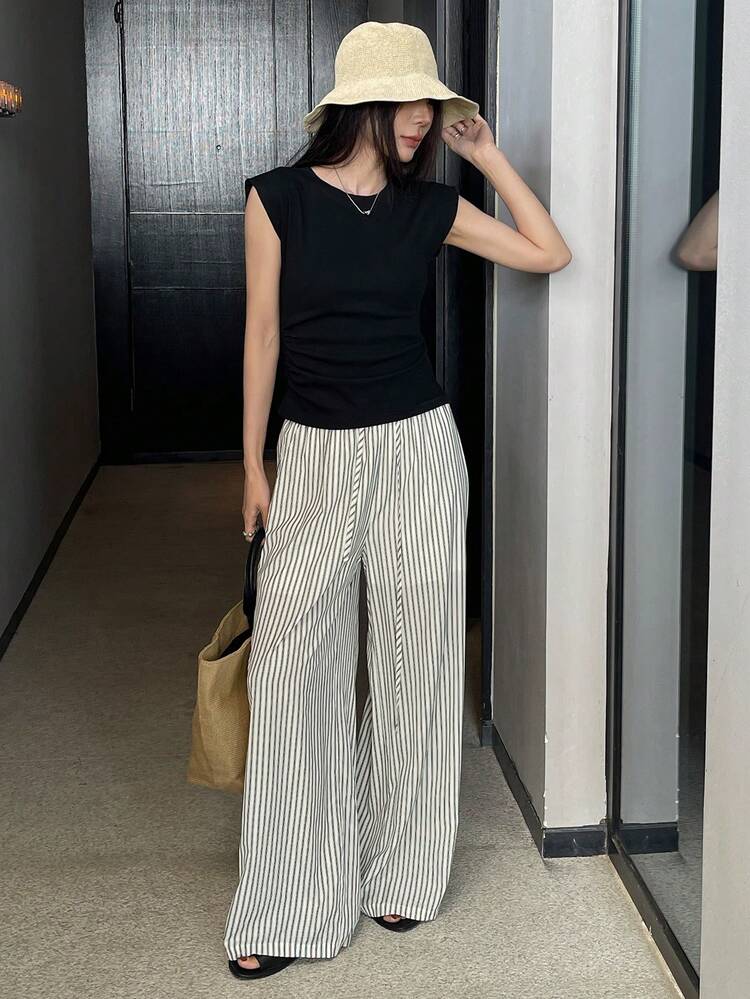 Women's Solid Color Casual T-Shirt And Striped Loose Fit Pants 2 Pieces Set Summer