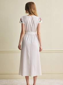 Écloséra 女士复古法式印花连衣裙，优雅荷叶边印花连衣裙，白色交叉领连衣裙，适合春夏外出穿着 - 白色 - 查看 6