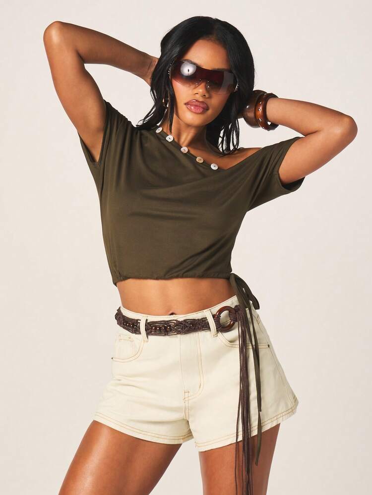 MISSGUIDED Women's Ecru High Rise Denim Shorts With Cuffed Hem And Side Pockets For Summer Casual Wear