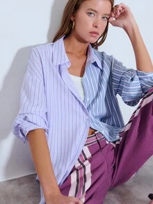 Nöista 这款纽扣衬衫采用独特的条纹图案，两侧饰有对比鲜明的竖条纹。经典领型，长袖设计。适合春季、夏季和复活节穿着。 - 淺灰紫 - 查看 4