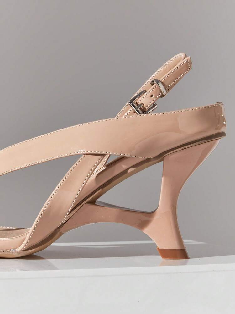 SHUZIA 女士时尚休闲后带雕花坡跟人字拖凉鞋 - 米色 - 查看 5