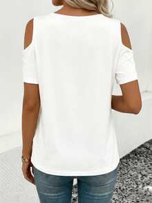 EMERY ROSE Geometric Heart Pattern Minimalist V-Neck Off-Shoulder Short Sleeve T-Shirt - White - View 2