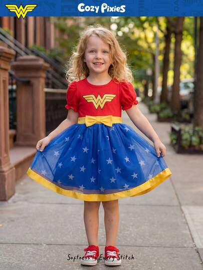 WONDER WOMAN X Cozy Pixies Rund halsringning, klänning med åtsittande midja och blommig superhjältemotiv för ung flicka