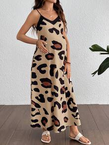 SHEIN Vestido casual de maternidad con estampado de leopardo, tirantes finos y cuello en V para el verano - Caqui - Ver 3