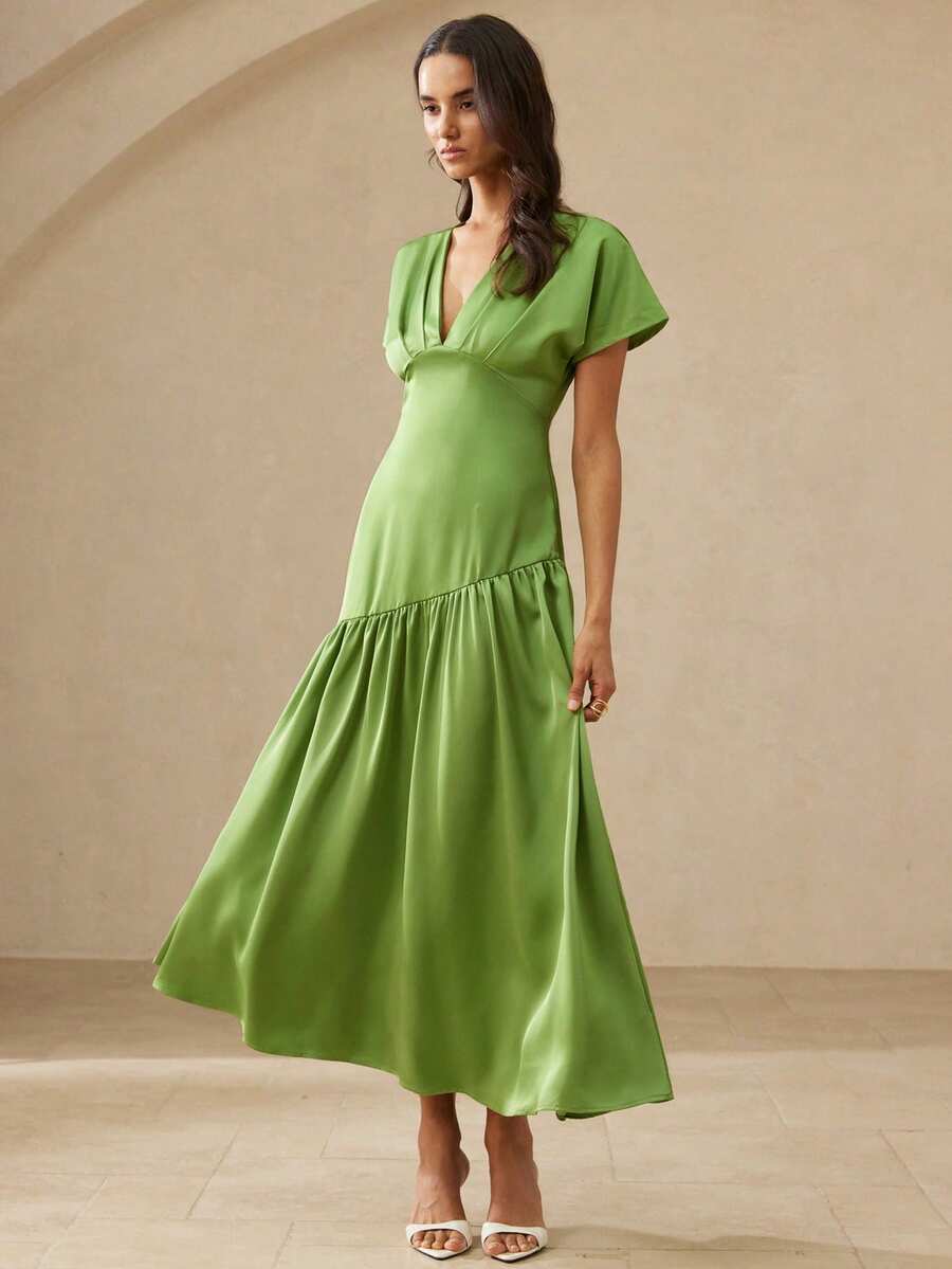 Aveloria Rosie 优雅女士简约高端奢华设计缎面V领褶皱落肩袖收腰修身开衩连衣裙 - 綠色 - 查看 1