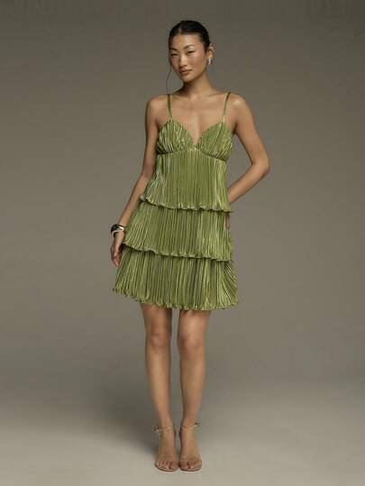 COSMINA Women's Elegant Pleated Layered Camisole Mini Dress, Versatile For Outings, Vacation, Beach, Colorful Dates, Early Spring