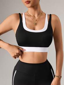 With My Calm Sujetador deportivo con cuello de escote y espalda cruzada con ribete de contraste - Blanco y Negro - Ver 4