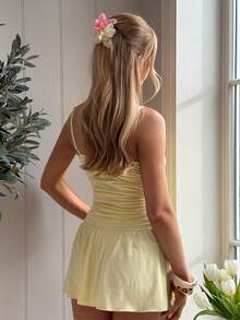 CovetEZ 黄色休闲女士褶皱吊带迷你连衣裙 - 黃色 - 查看 2