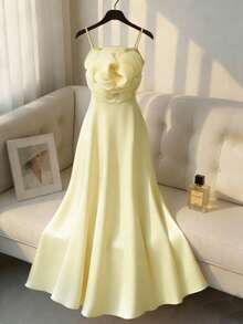 Rafferiza 优雅别致性感吊带露肩3D立体花卉装饰收腰A字长裙，适合春夏穿着 - 黃色 - 查看 1