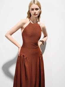 xheAveloria Modichic Vestido casual de estilo vintage color caramelo, diseño de tirantes finos, detalles de cintura alta con pliegues, falda maxi acampanada de corte relajado, mezcla de lino, piel amigable, adecuado para salidas diarias, citas de café, vacaciones de verano, exposiciones de arte y ocio de fin de semana, que muestra elegancia natural y comodidad. Vestido retro francés sin espalda con tirantes anudados, sin mangas, cintura ceñida y falda sobredimensionada.xhe - Naranja - Ver 4