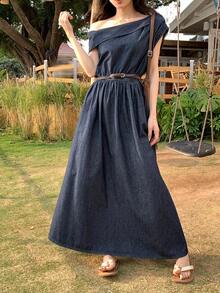 FRIFUL 女士度假风不对称肩部褶皱牛仔连衣裙 - 藍色 - 查看 5