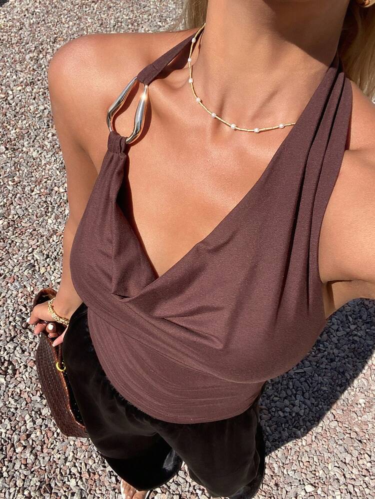 Women's Summer Spaghetti Strap Fitted Camisole Top, Metal Decor Elegant Sporty Casual Vacation Style Sleeveless Tank Top