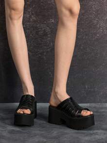 Sugerpunk 女士朋克风 Y2K 休闲街头风镂空坡跟厚底凉鞋，哥特复古暗黑交叉绑带设计，罗马角斗士粗跟，露趾，适合派对、夜店、居家等场合，舒适一脚蹬女鞋 - 黑色 - 查看 3