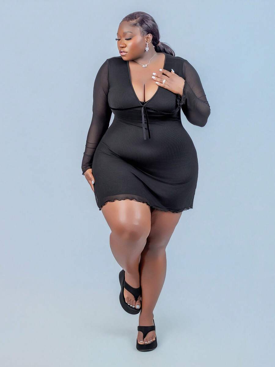 CurvyTilda Vestido de talla grande con cuello en V profundo, decorado con lazo - Negro - Ver 1