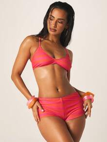 MISSGUIDED Bộ bikini tam giác kẻ sọc rực rỡ mùa hè với áo hai dây thiết kế chuyển màu và quần bikini cạp thấp gợi cảm, thích hợp cho đi biển. - Nhiều màu - Xem 3