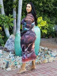 Truni Casual Minimalist All-Over Print Plus Size Crew Neck Long Sleeve Fitted Dress Fall Chic Dress, For Pear Triangle Body Shape - Multicolor - View 3