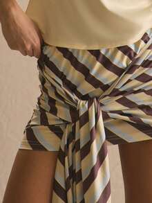 MUSERA 裹身式拼接细节条纹印花迷你裙，春夏舒适可爱日常少女风度假阳光社交装扮 - 彩色 - 查看 6