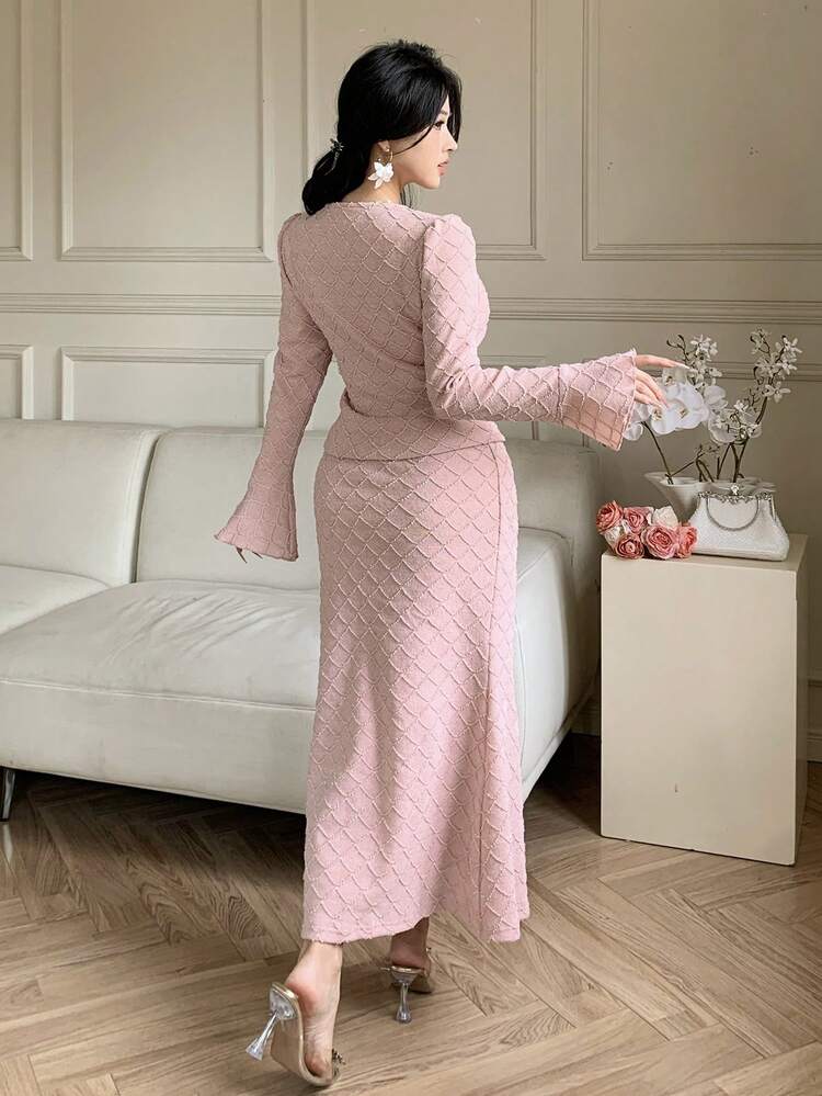 Women's Elegant Textured Lace Patchwork Petal Sleeve Top And Skirt 2-Piece Set, Spring/Summer