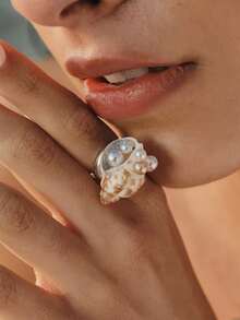 Opalesca Anillo exclusivo con concha irregular y perla con temática oceánica, premium/elegante/elegante/uso diario/minimalista, perla/cristal, verano/playa/baile de graduación/fiesta/vacaciones, compromiso/boda/promesa, novia, corazón/floral, Fairycore/Mermaidcore, chapado en oro de 18K - Plateado - Ver 1