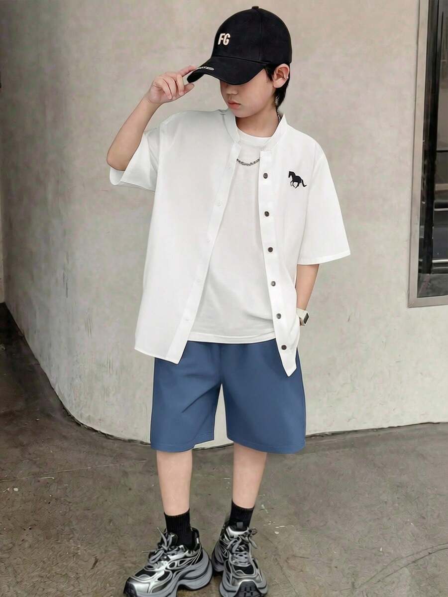 SHEIN 2件套青少年男童休闲舒适印花短袖衬衫短裤套装，适合春夏穿着 - 彩色 - 查看 1