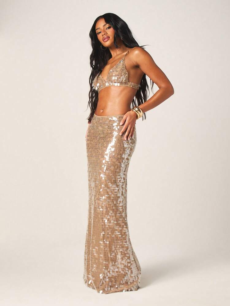 MISSGUIDED Crop Fit Sequin Bralette Top And Maxi Skirt Co-Ord Set Shimmering Party Bodycon Fitted V Neck Sleeveless Formal Evening Two Piece Outfit
