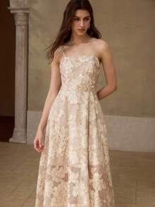 MOTF PREMIUM Đầm dài nữ chất liệu có họa tiết, màu kaki nhạt. - Màu be - Xem 3