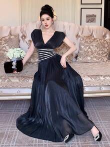 DAZY 女士V领无袖腰部拼接长款优雅连衣裙/吊带裙 - 黑色 - 查看 5