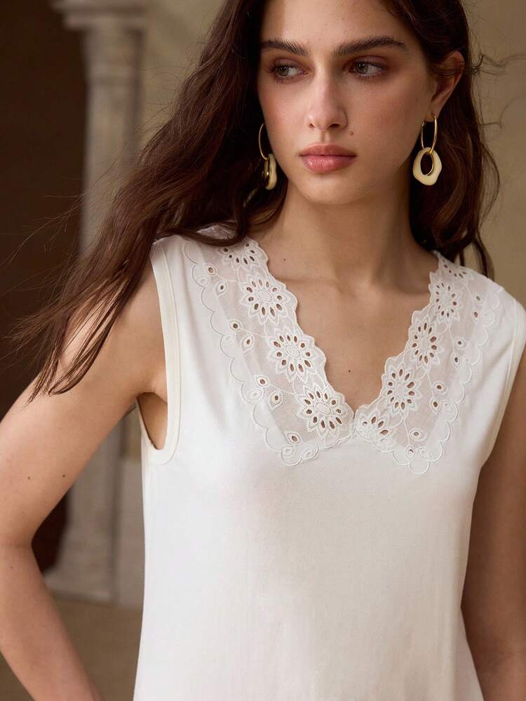 EMBROIDERED HOLLOW OUT SLEEVELESS WOMEN TOP