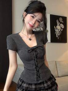 DAZY Camiseta de manga corta ajustada con cuello cuadrado, diseño de lazo, bloqueo de color gris y negro, para fiesta, boda y festival de música - Negro - Ver 5