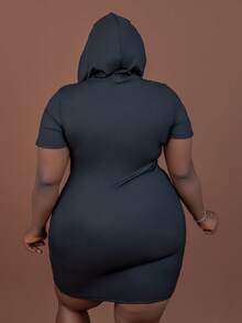 CurvyTilda 休閒抽繩純色加大洋裝 - 黑色 - 查看 5