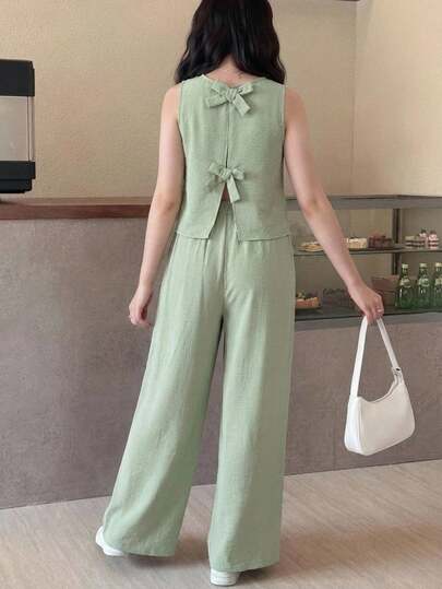 SHEIN Conjunto de top corto sin mangas y pantalón corto en color verde para adolescentes, con diseño de lazo en la espalda, atuendo casual de vacaciones, cómodo y holgado