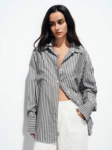 Aveloria Modichic 时尚复古通勤百搭简约大方撞色条纹宽松可调节腰身双口袋长袖衬衫 - 灰色 - 查看 5