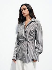 Aveloria Modichic 时尚复古通勤百搭简约大方撞色条纹宽松可调节腰身双口袋长袖衬衫 - 灰色 - 查看 4