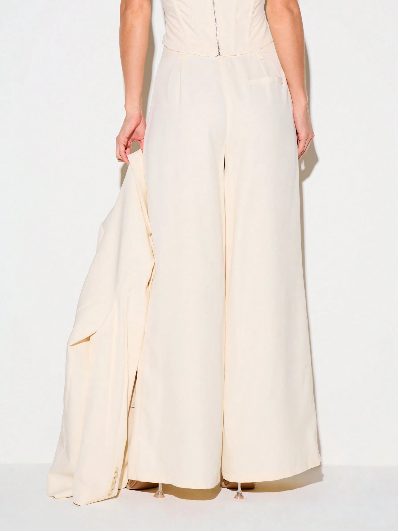 KIZN Pantaloni sartoriali a gamba larga e vita bassa