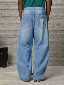 GALLERY FADE Męskie, casualowe, uliczne jeansy z ręcznie szytymi, zakrzywionymi nogawkami w kolorze niebieskim - Jasny jeans - Zobacz 2