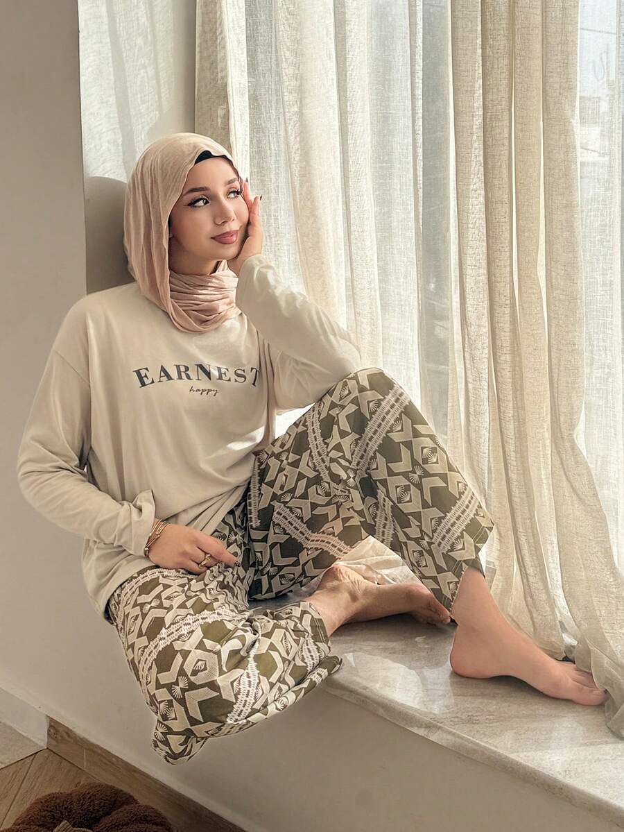 DAZY 2pcs/Set Women Graphic Print Loose Short Sleeve T-Shirt And Straight Leg Pants Pajama Set, Autumn - Apricot - View 1