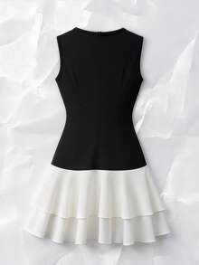SHEIN Franclia Đầm ngắn nữ phối màu cổ tròn, viền bèo nhún, thích hợp cho hẹn hò và dự tiệc. - Đen và trắng - Xem 2