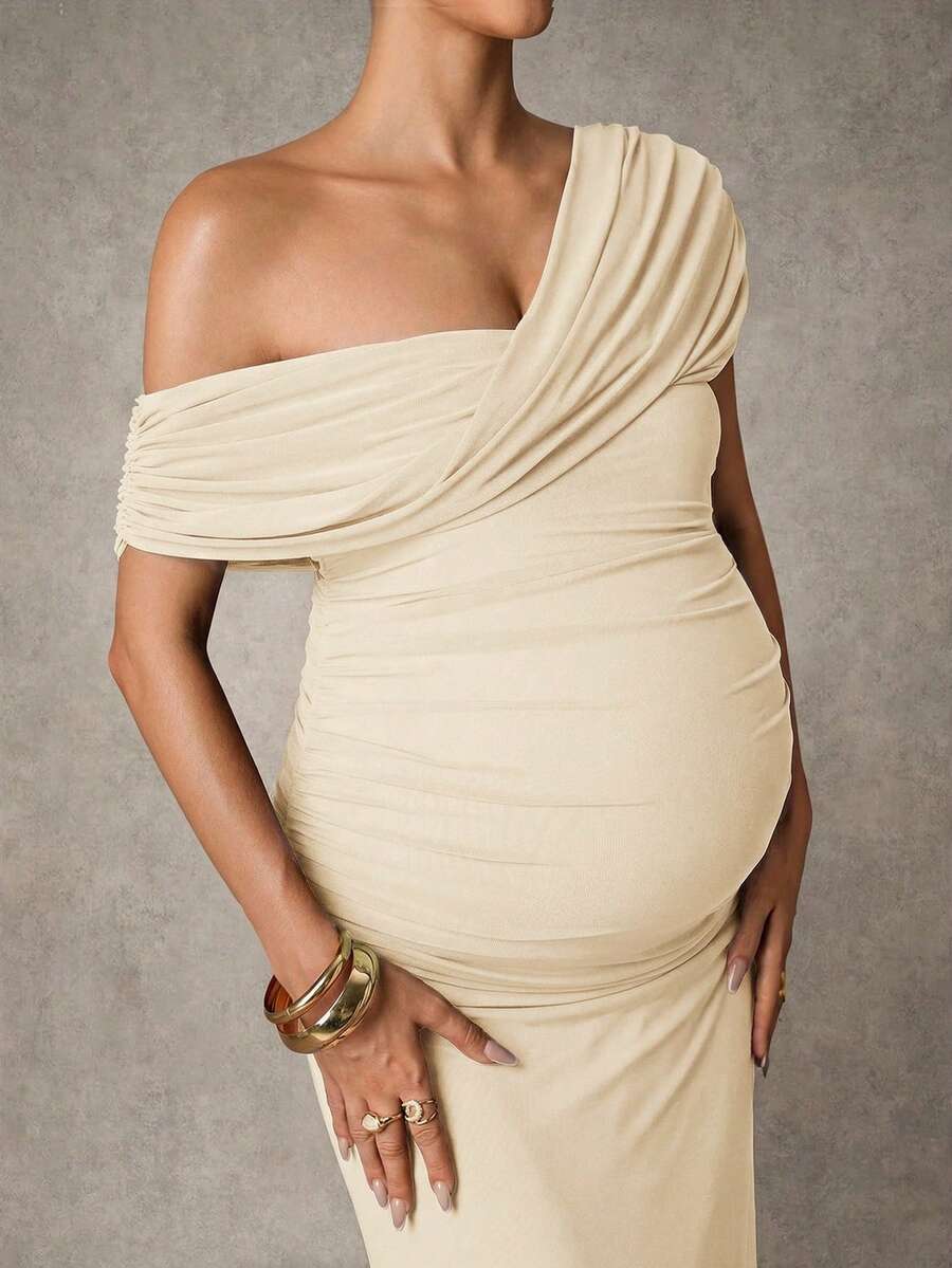 MaterniChic Vestido elegante de fiesta y salida con hombros descubiertos y fruncido de unicolor para mujeres embarazadas - Albaricoque - Ver 1