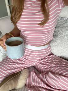 CovetEZ 女士休闲条纹短袖T恤和裤子两件套，夏季 - 紅色 - 查看 4