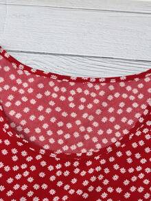 SHEIN LUNE 大码女式碎花圆领荷叶袖宽松衬衫 女式夏季上衣 女式短袖上衣 休闲夏季上衣 红色碎花上衣 夏季短袖上衣 - 紅色 - 查看 4