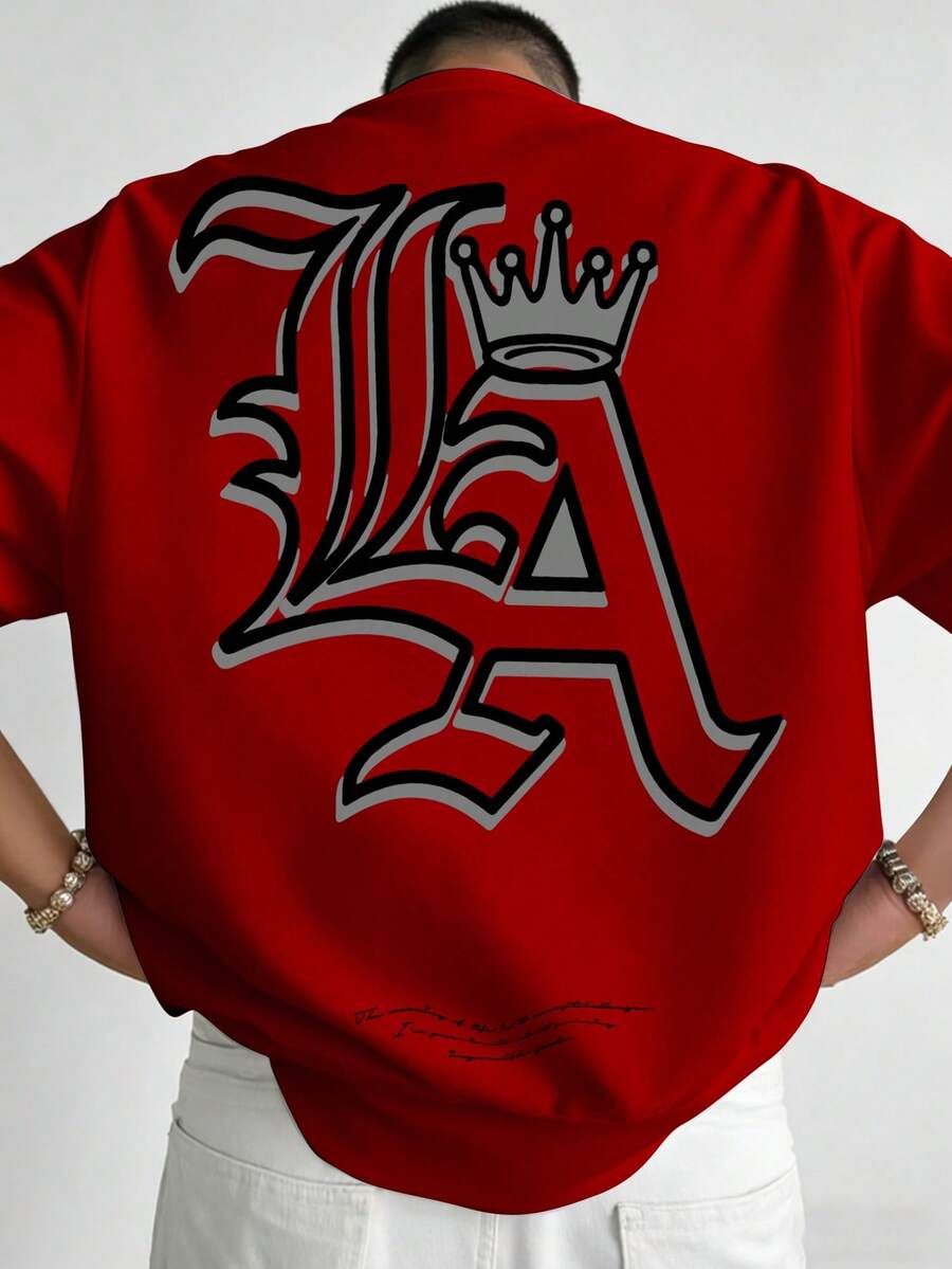 Manfinity LEGND 加大码男士休闲字母图案圆领短袖T恤，夏季 - 紅色 - 查看 1