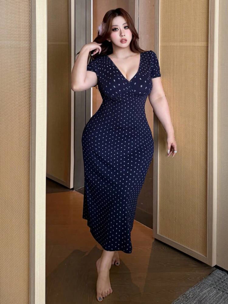 Dazy Plus Tiny Floral All-Over Print Tight-Fitting Long Nightgown, Short Sleeve Sleepwear For Spring/Summer