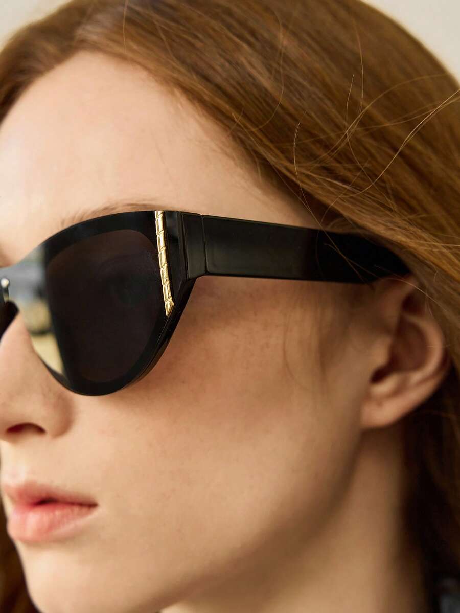 MOTF BLACK GLASSES - Black - View 2