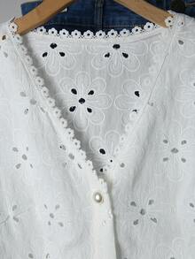 GlowEve 女士镂空刺绣单排扣流苏下摆宽松外套 - 随机花卉图案 - 白色 - 查看 6