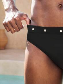 Manfinity VDAYZ Couple Matching Swimwear Black Bikini Wear Men's Triangle Swim Trunk, Solid Color Eyelet Detail Summer Casual Holiday Beach Wear - Black - View 5