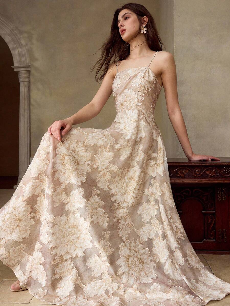 MOTF PREMIUM Đầm dài nữ chất liệu có họa tiết, màu kaki nhạt. - Màu be - Xem 1